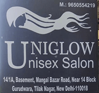 UNIGLOW THE BEAUTY'S HUB